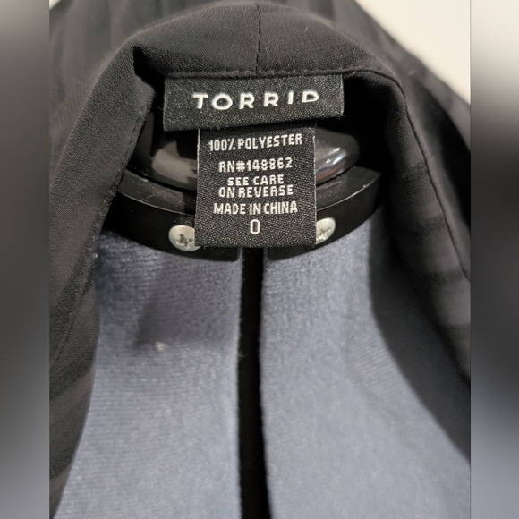 Torrid Button-up - Picture 4 of 4